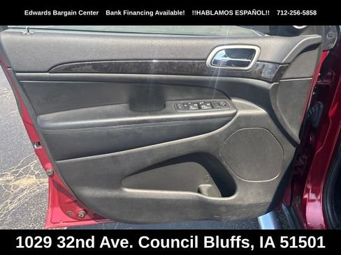 Used 2012 Jeep Grand Cherokee Laredo AWD/4WD image 15