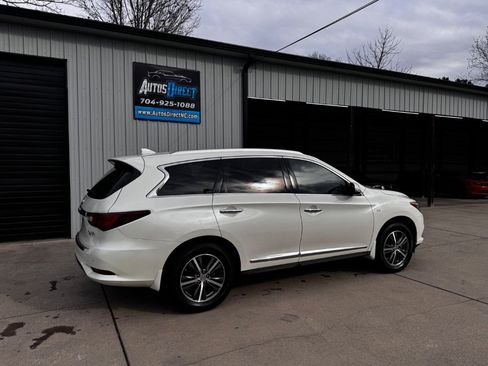 Used 2016 INFINITI QX60 FWD w/ Premium Plus Package image 12