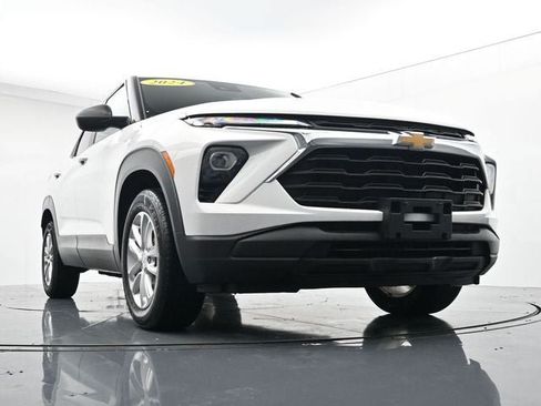 Used 2024 Chevrolet TrailBlazer LS w/ LS Convenience Package AWD/4WD image 28