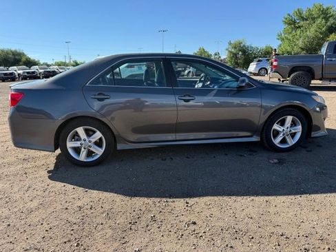 Used 2012 Toyota Camry SE FWD image 6