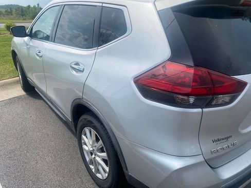 Used 2019 Nissan Rogue SV AWD/4WD image 8