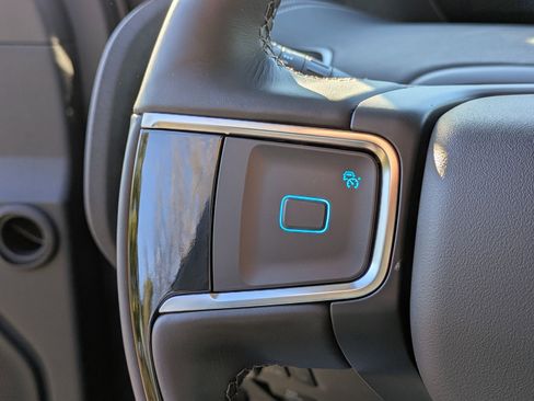 New 2025 Ford Expedition Max Platinum w/ Driver's Package image 19