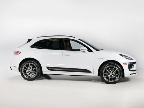 Certified 2023 Porsche Macan AWD/4WD image 8