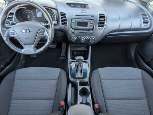 Used 2017 Kia Forte LX image 12