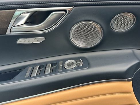 Used 2023 Genesis GV80 2.5T w/ Prestige 20" Package image 11