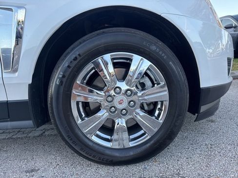 Used 2016 Cadillac SRX Luxury w/ Driver Awareness Package image 9