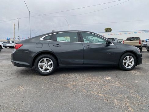 Used 2017 Chevrolet Malibu LS FWD image 5