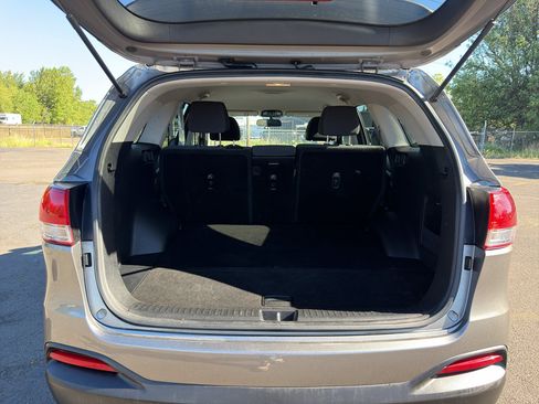 Used 2018 Kia Sorento L FWD image 10