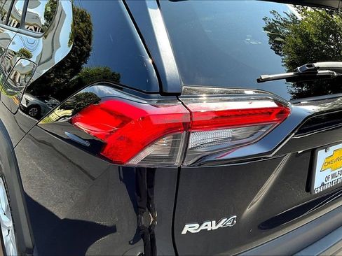 Used 2024 Toyota RAV4 LE AWD/4WD image 20