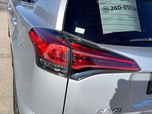 Used 2018 Toyota RAV4 XLE image 28
