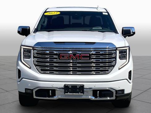 Used 2023 GMC Sierra 1500 Denali w/ Technology Package AWD/4WD image 4