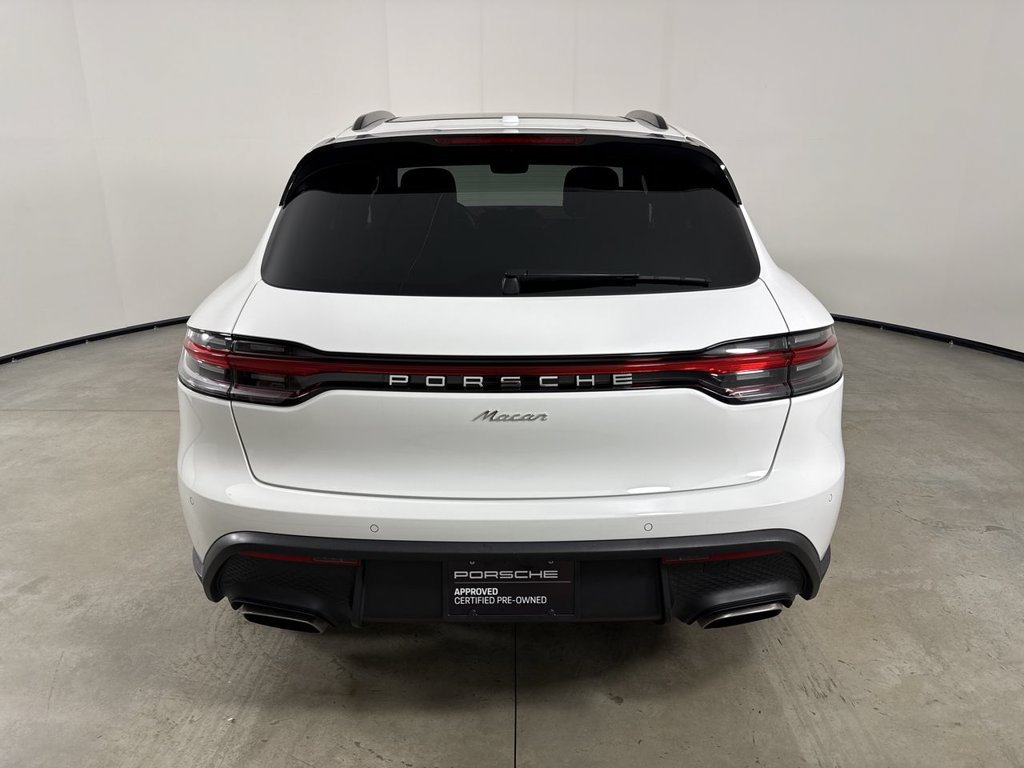 Certified 2025 Porsche Macan AWD/4WD image 6