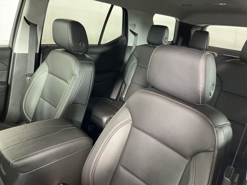 Used 2018 Chevrolet Traverse LT image 12