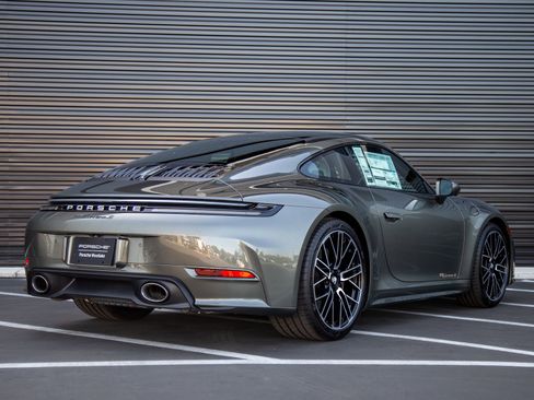 Used 2026 Porsche 911 Carrera S RWD image 7