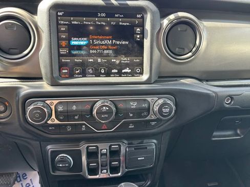 Used 2022 Jeep Gladiator Sport AWD/4WD image 18