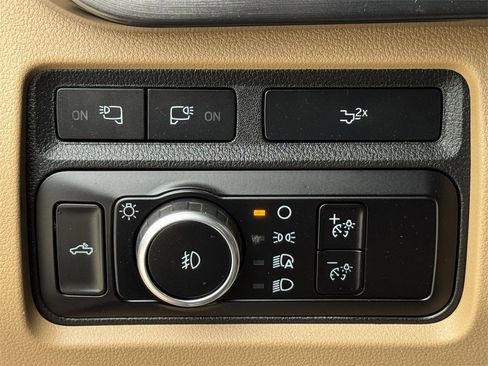 Used 2023 Ford F350 Lariat w/ Chrome Package image 23