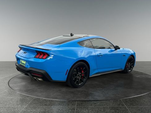 Used 2025 Ford Mustang GT RWD image 10