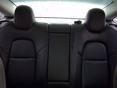 Used 2020 Tesla Model 3 Long Range image 19