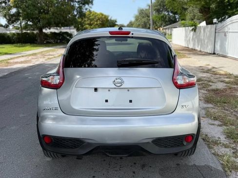 Used 2015 Nissan Juke SV FWD image 9