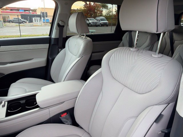 Used 2024 Hyundai Palisade Calligraphy AWD/4WD image 8