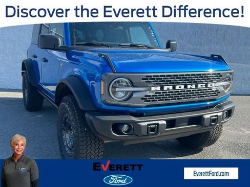 New 2025 Ford Bronco Badlands w/ Sasquatch Package AWD/4WD image 1