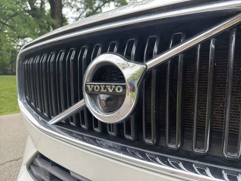 Used 2019 Volvo XC60 T5 Momentum w/ Protection Package Premier AWD/4WD image 7