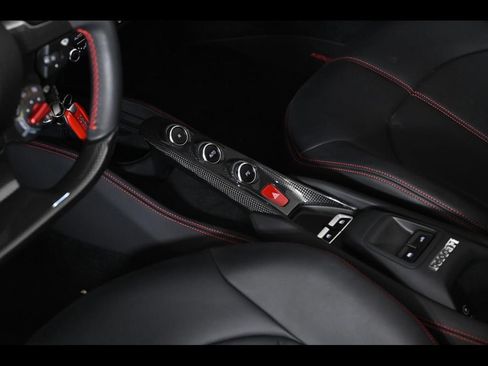 Certified 2022 Ferrari F8 Tributo RWD image 16