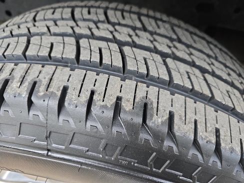 Used 2018 GMC Canyon SLT w/ Driver Alert Package image 9