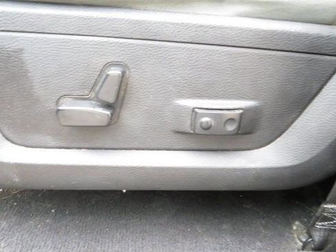 Used 2013 RAM 1500 Big Horn image 13