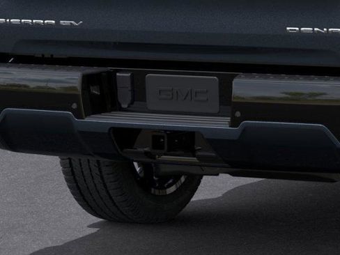 New 2025 GMC Sierra EV Denali image 38