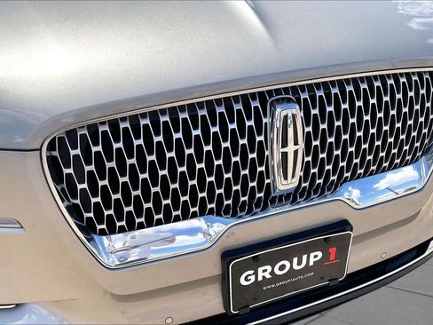 Used 2023 Lincoln Aviator 2WD image 29