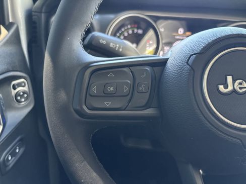 Certified 2023 Jeep Wrangler Unlimited AWD/4WD image 14