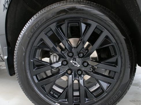 Used 2022 Chevrolet Silverado 1500 LT AWD/4WD image 33