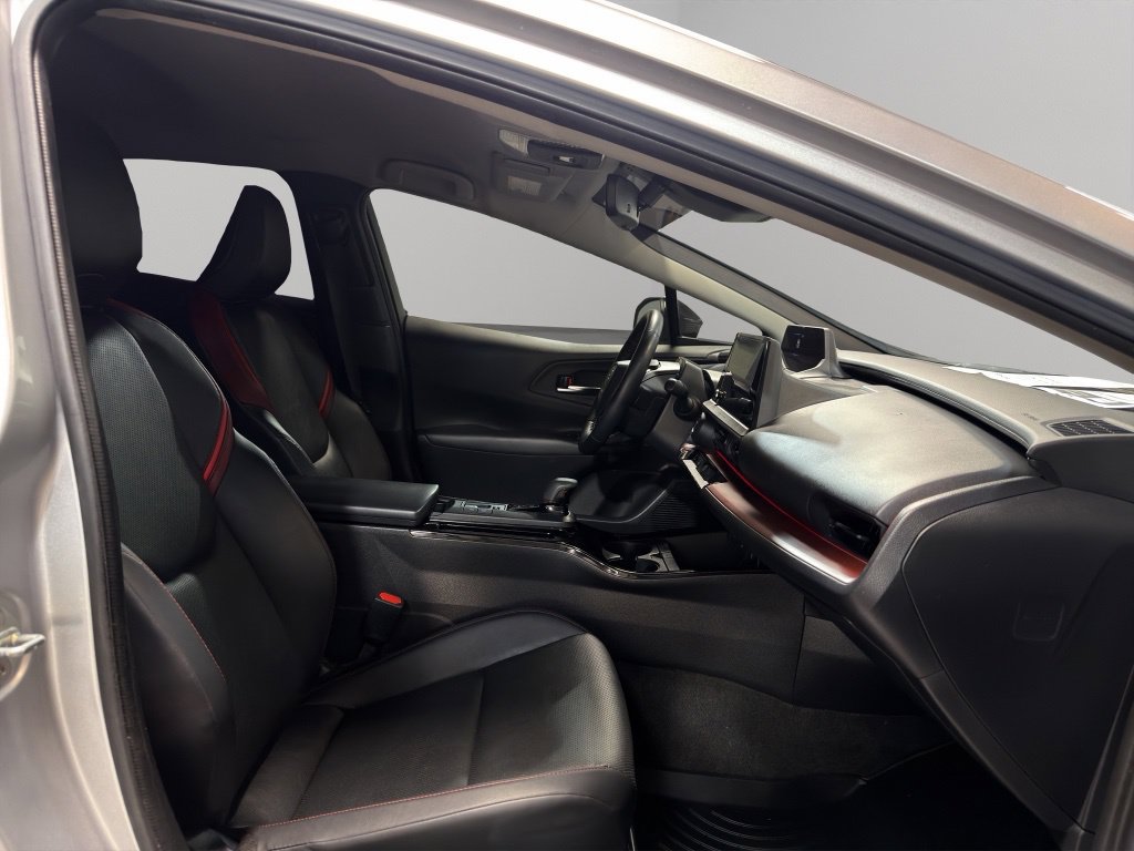 Used 2024 Toyota Prius Prime FWD image 21