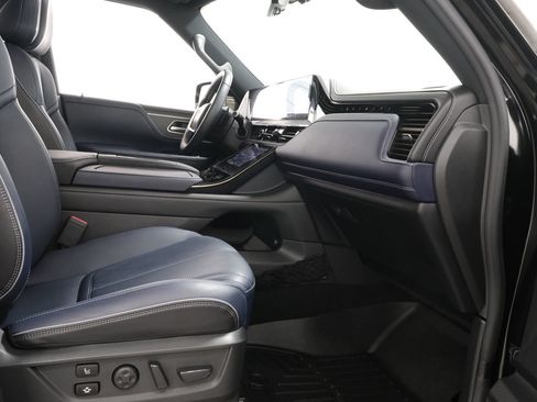 Used 2026 INFINITI QX80 4WD w/ Sport Exterior Package image 43