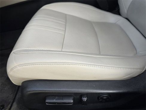Used 2020 Honda Accord Touring image 18