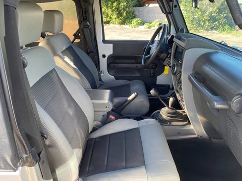 Used 2010 Jeep Wrangler Sport image 10