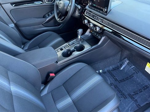Certified 2025 Honda Civic Sport image 18