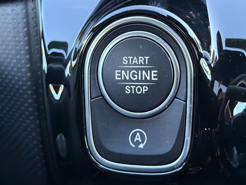 Used 2025 Mercedes-Benz CLA 250 4MATIC image 24