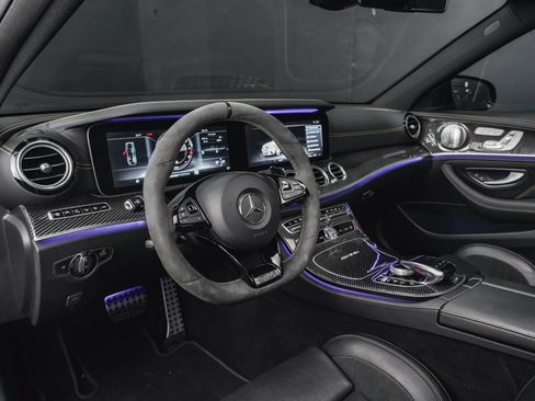 Used 2018 Mercedes-Benz E 63 AMG S image 40