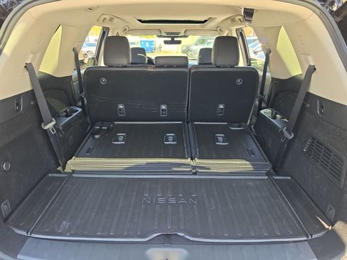 Used 2025 Nissan Pathfinder Platinum w/ Black Appearance Package FWD image 23