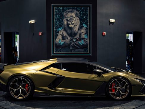 Used 2025 Lamborghini Revuelto AWD/4WD image 56
