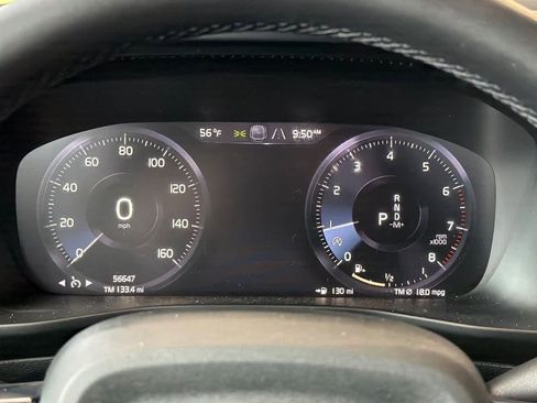 Used 2022 Volvo XC40 T5 Inscription w/ Climate Package image 27