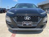 Used 2019 Hyundai Kona SE image 2
