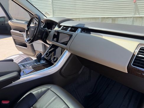 Used 2019 Land Rover Range Rover Sport HSE AWD/4WD image 26