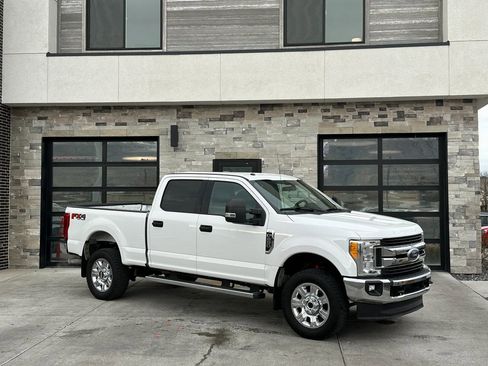 Used 2017 Ford F250 XLT w/ XLT Value Package image 1