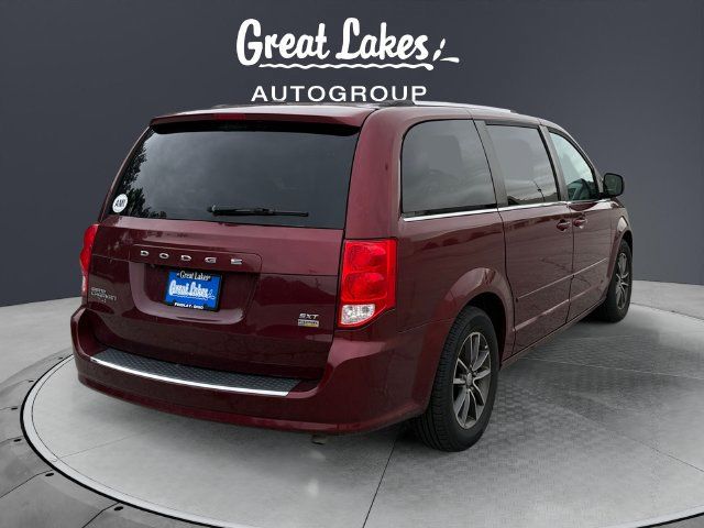 Used 2017 Dodge Grand Caravan SXT FWD image 5
