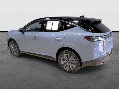 Used 2025 Nissan Murano SL AWD/4WD image 2