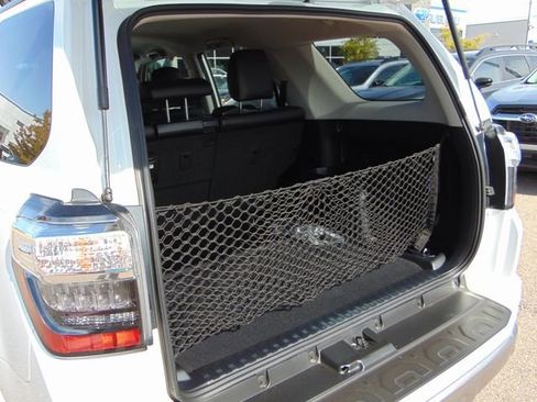 Used 2024 Toyota 4Runner TRD Off-Road Premium AWD/4WD image 24