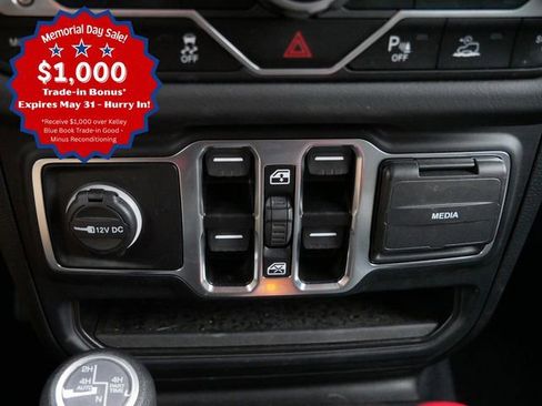 Used 2024 Jeep Wrangler Unlimited Sahara w/ Safety Group AWD/4WD image 24